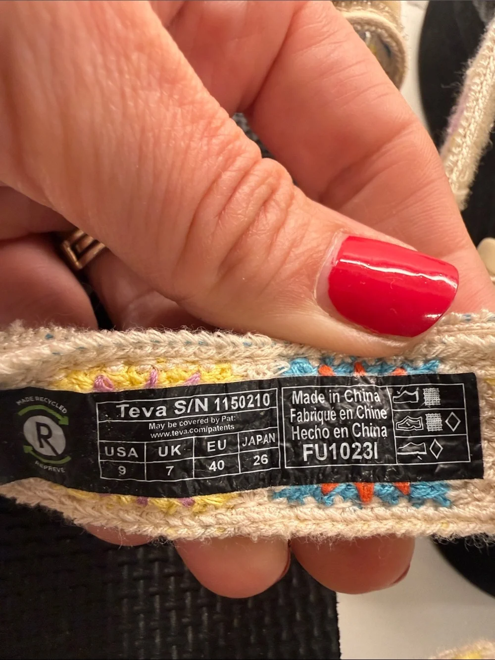 NWOT Teva Women's Cream platform Sandals with Colorful Embroidered Accents - Picture 4 of 4